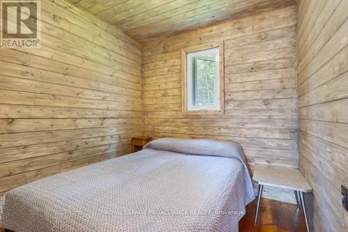 660 Thirty Island Rd, Addington Highlands, ON - Indoor Photo Showing Bedroom