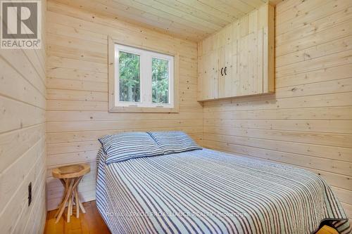 660 Thirty Island Rd, Addington Highlands, ON - Indoor Photo Showing Bedroom