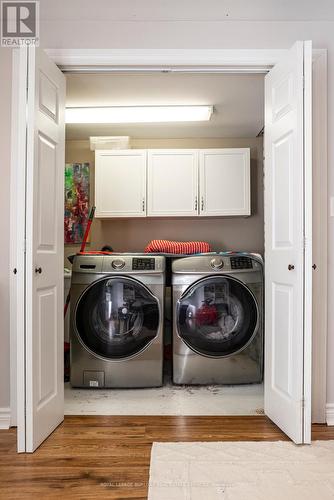 10 Fox Run, Hamilton, ON - Indoor Photo Showing Laundry Room