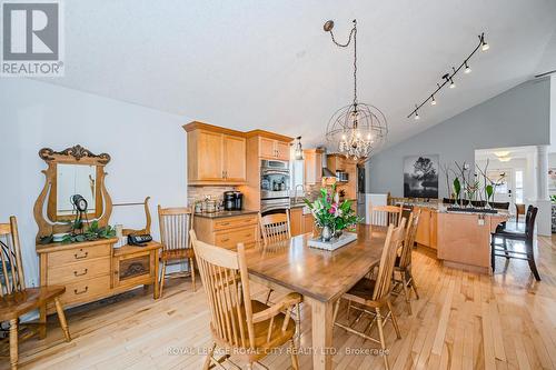 17 Milson Cres, Guelph, ON - Indoor Photo Showing Dining Room