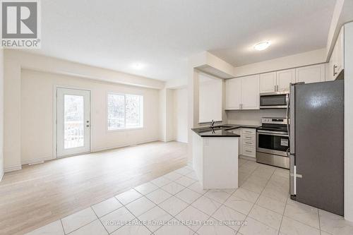 21 Jell Street, Guelph, ON - Indoor Photo Showing Kitchen With Stainless Steel Kitchen