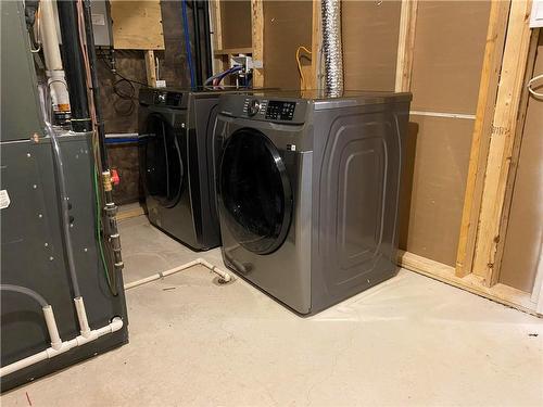 15 Vinifera Drive|Unit #Lower, Grimsby, ON - Indoor Photo Showing Laundry Room