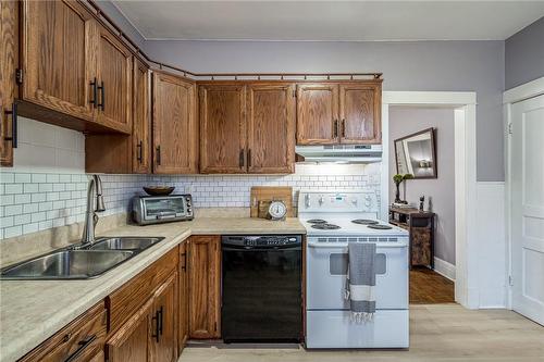 153 Balsam Avenue S, Hamilton, ON - Indoor Photo Showing Kitchen With Double Sink