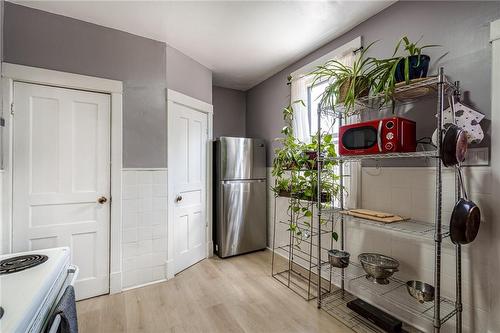 153 Balsam Avenue S, Hamilton, ON - Indoor Photo Showing Laundry Room