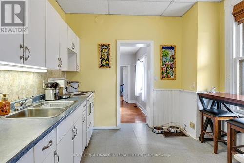 536 Downie St, Peterborough, ON - Indoor Photo Showing Kitchen