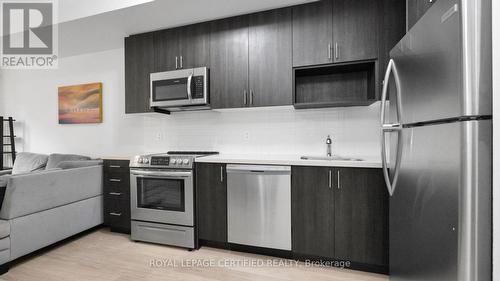 207 - 1100 Briar Hill Avenue, Toronto, ON - Indoor Photo Showing Kitchen