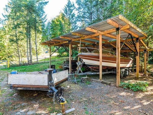 1386 Carlton Dr, Shawnigan Lake, BC - Outdoor With Backyard