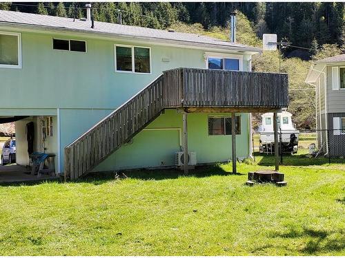 760 Jewitt Dr, Tahsis, BC - Outdoor With Exterior