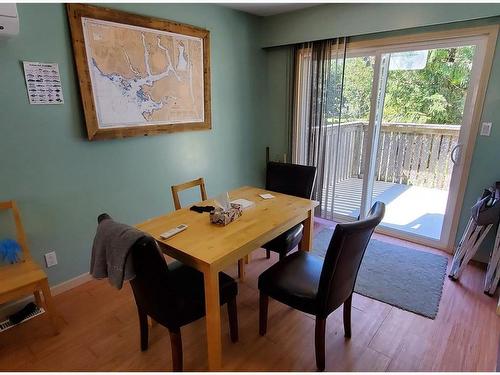 760 Jewitt Dr, Tahsis, BC - Indoor Photo Showing Dining Room