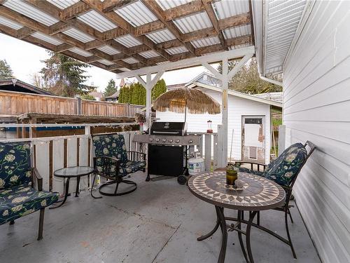 2735 Gibson Pl, Shawnigan Lake, BC - Outdoor With Exterior