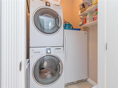 46-1150 Walkem Rd, Ladysmith, BC - Indoor Photo Showing Laundry Room