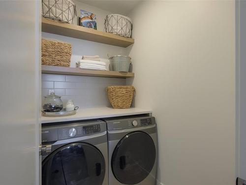 3574 Delblush Lane, Langford, BC - Indoor Photo Showing Laundry Room