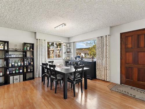3574 Cowichan Lake Rd, Duncan, BC - Indoor Photo Showing Dining Room