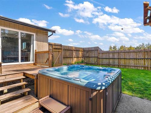 3574 Cowichan Lake Rd, Duncan, BC - Outdoor With Above Ground Pool