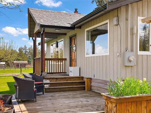 3574 Cowichan Lake Rd, Duncan, BC - Outdoor With Deck Patio Veranda With Exterior