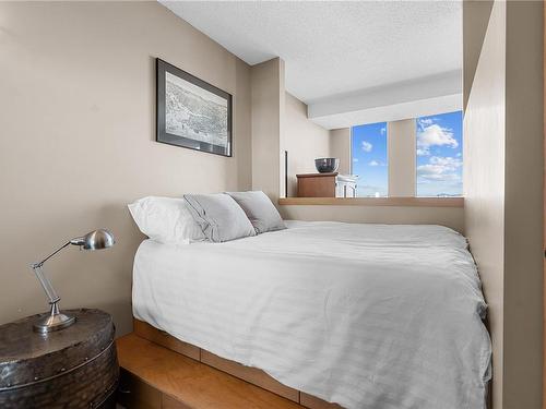 517-409 Swift St, Victoria, BC - Indoor Photo Showing Bedroom