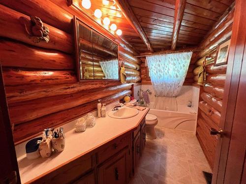 10 Haney Road, Kenora, ON - Indoor Photo Showing Bathroom