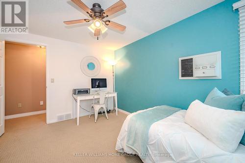 15 Wiltshire Pl, Guelph, ON - Indoor Photo Showing Bedroom