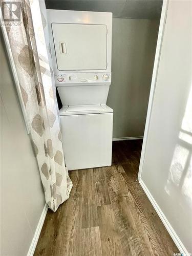 310 Maple Road E, Nipawin, SK - Indoor Photo Showing Laundry Room