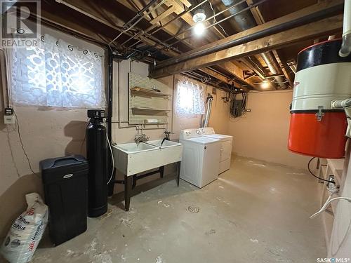 481 Broadway Street W, Fort Qu'Appelle, SK - Indoor Photo Showing Laundry Room