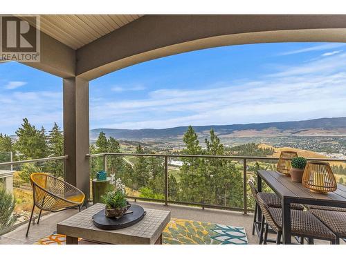 579 Selkirk Court, Kelowna, BC - Outdoor With View With Exterior