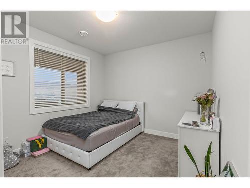 579 Selkirk Court, Kelowna, BC - Indoor Photo Showing Bedroom