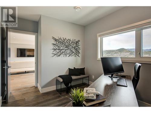 737 Highpointe Drive, Kelowna, BC - Indoor Photo Showing Office