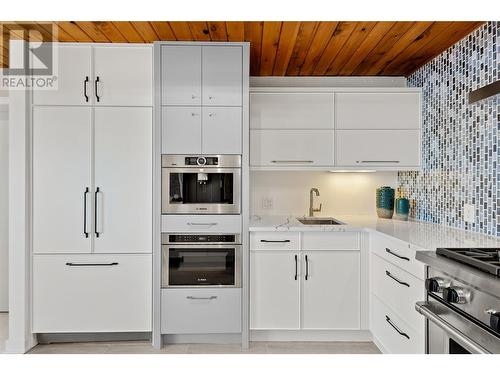 266 Alder Avenue, Kaleden, BC - Indoor Photo Showing Kitchen With Upgraded Kitchen