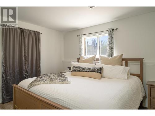 3478 Bray Place, Kamloops, BC - Indoor Photo Showing Bedroom
