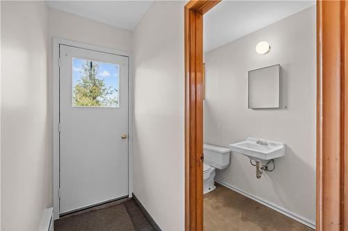 1352 Centre Road, Flamborough, ON - Indoor Photo Showing Other Room