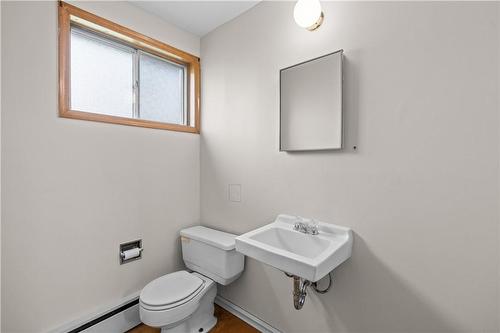 Main Level 2 Pce Bath - 1352 Centre Road, Flamborough, ON - Indoor Photo Showing Bathroom