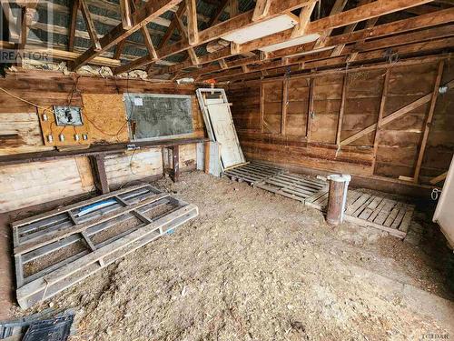 253156 Rogers Rd, Evanturel Township, ON - Indoor Photo Showing Other Room