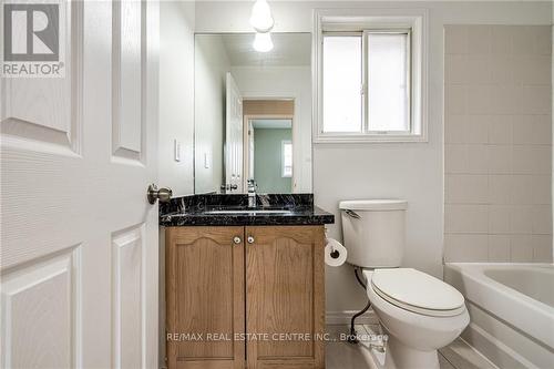 13 Frederick Ave, Hamilton, ON - Indoor Photo Showing Bathroom