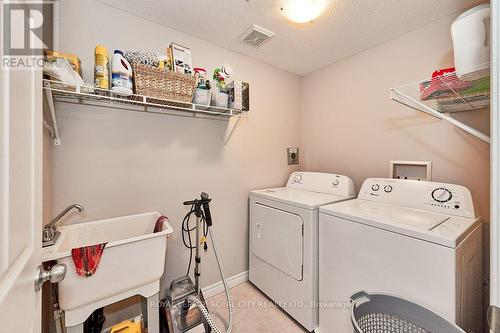 93 Mussen St, Guelph, ON - Indoor Photo Showing Laundry Room