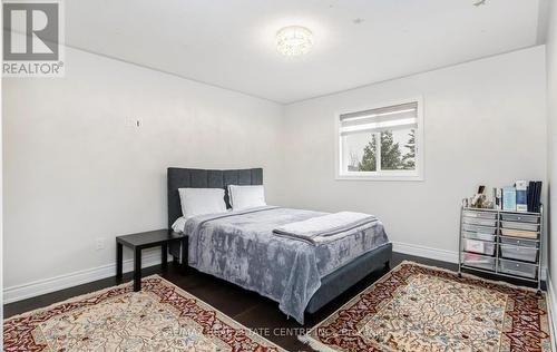 8536 Forestview Boulevard, Niagara Falls, ON - Indoor Photo Showing Bedroom