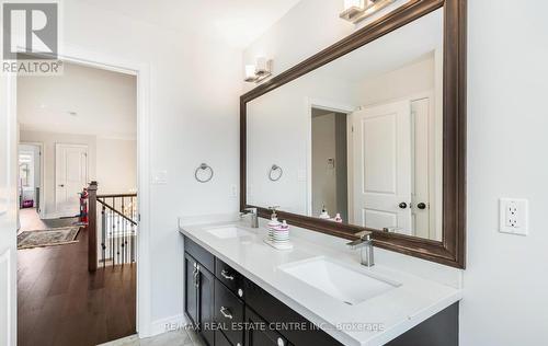 8536 Forestview Blvd, Niagara Falls, ON - Indoor Photo Showing Bathroom