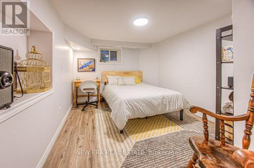 35 Century St, Hamilton, ON - Indoor Photo Showing Bedroom