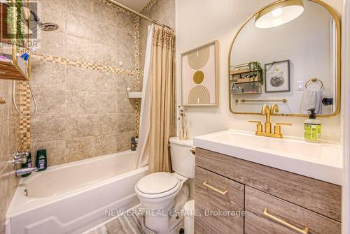 35 Century Street, Hamilton, ON - Indoor Photo Showing Bathroom