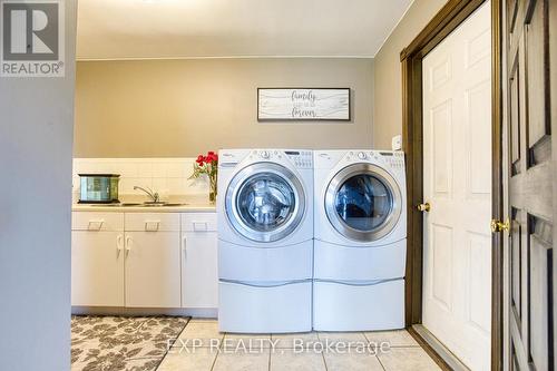 7254 Mud Street, Grimsby, ON - Indoor Photo Showing Laundry Room