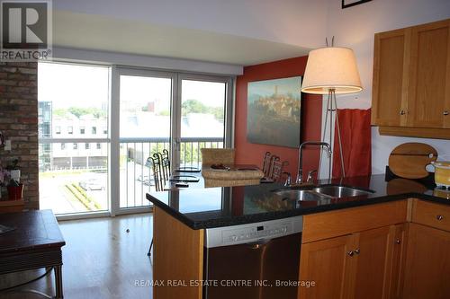 307 - 3 Father David Bauer Drive, Waterloo, ON - Indoor Photo Showing Kitchen With Double Sink