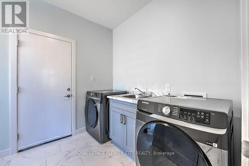 3437 Isleworth Rd, London, ON - Indoor Photo Showing Laundry Room
