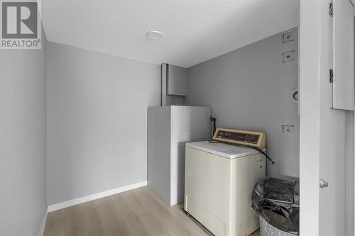 39 Superior St, Batchawana Bay, ON - Indoor Photo Showing Laundry Room