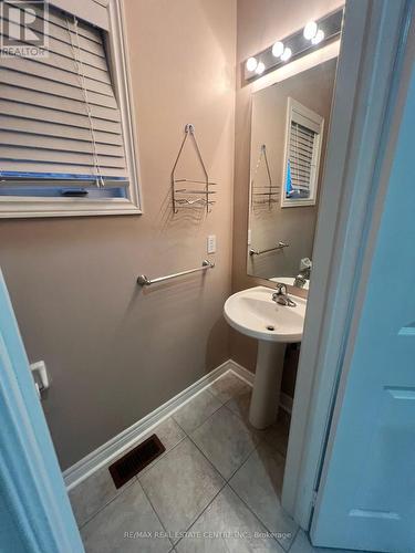 5634 Freshwater (Upper) Drive, Mississauga, ON - Indoor Photo Showing Bathroom