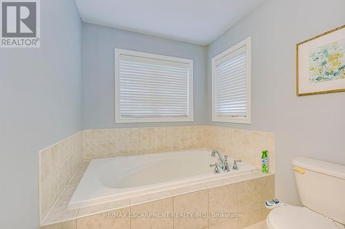 4701 Irena Ave, Burlington, ON - Indoor Photo Showing Bathroom