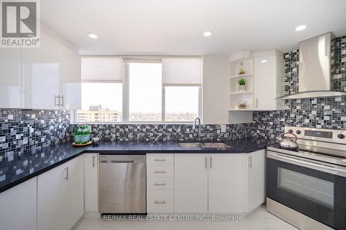 #Ph1 -3695 Kaneff Cres, Mississauga, ON - Indoor Photo Showing Kitchen With Upgraded Kitchen
