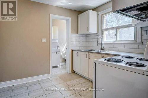 1St&2Nd - 209 King Street, Toronto, ON - Indoor Photo Showing Kitchen With Double Sink