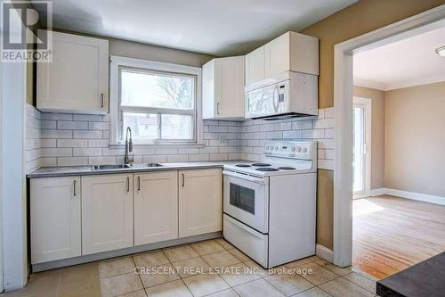 1St&2Nd - 209 King Street, Toronto, ON - Indoor Photo Showing Kitchen With Double Sink