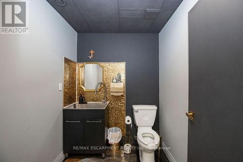 1048 King Street W, Hamilton, ON - Indoor Photo Showing Bathroom