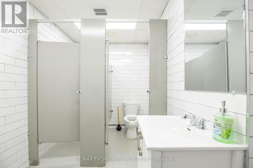 1048 King Street W, Hamilton, ON - Indoor Photo Showing Bathroom