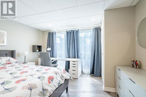 1048 King St W, Hamilton, ON - Indoor Photo Showing Bedroom
